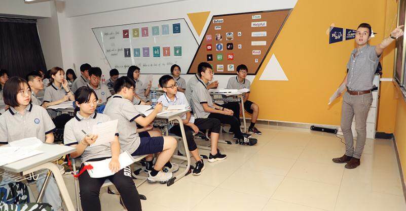 于天津这所学校入学注册新加坡学籍