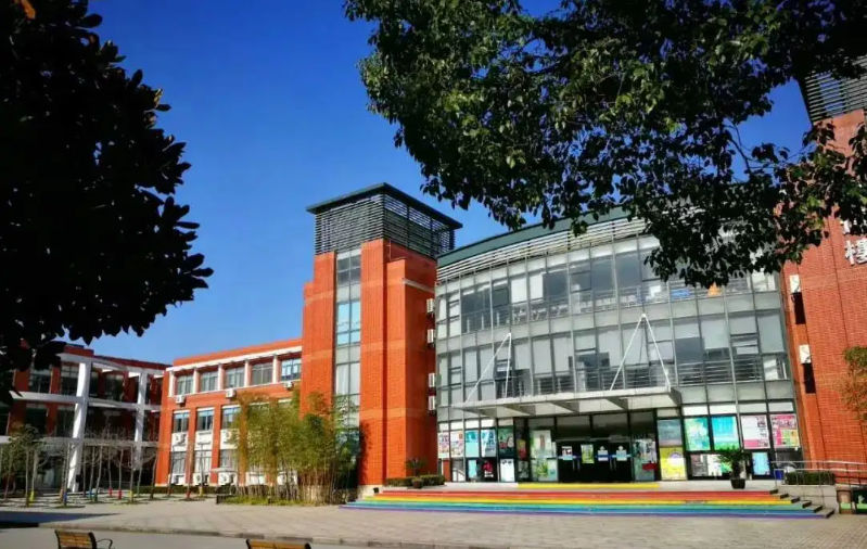 上海外国语大学西外外国语学校招生入学