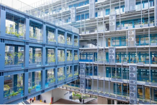 深圳国际交流学院