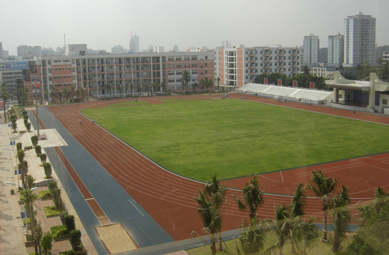 海南华侨中学中加项目招生入学