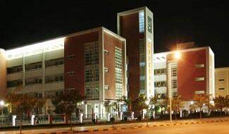 学校大门